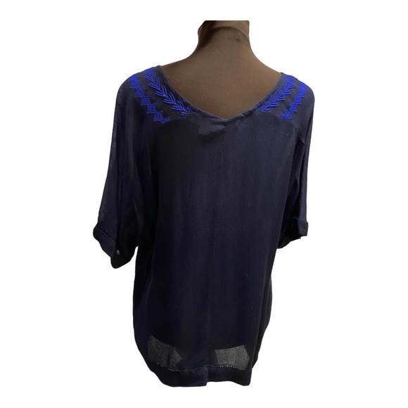 Olive and Oak Navy Boho embroidered short sleeve blouse size Small - Picture 4 of 10